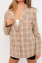 Load image into Gallery viewer, Oversized Plaid Jacket
