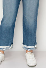 Load image into Gallery viewer, PLUS SIZE - HIGH RISE STRETCH STRAIGHT JEANS
