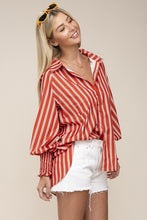 Load image into Gallery viewer, Pleated button down shirt
